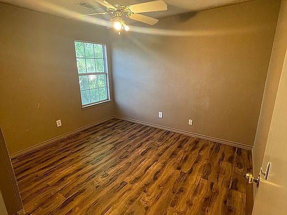 2nd image of 607 Dupont Dr