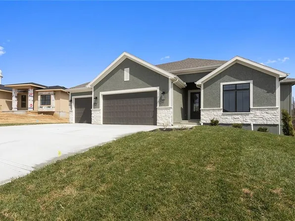 11413 Rye Dr, Liberty, MO 64068