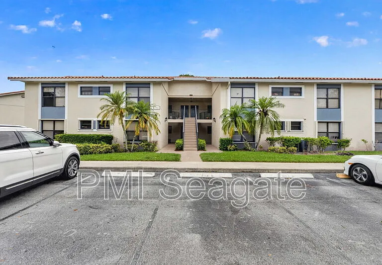 1543 Lake Crystal Dr #G — Photo 24