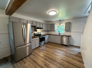 312 Forge Village Rd APT 4, Groton, MA 01450