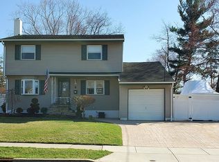 8 Tompkins Rd, Old Bridge, NJ 08857