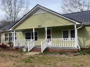 610 W Old Rd, Lillington, NC 27546