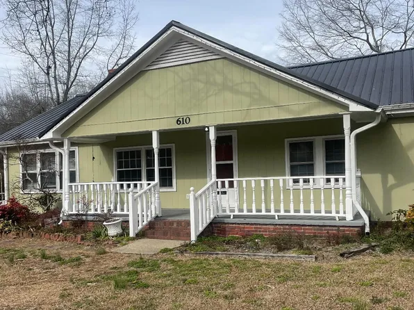 610 W Old Rd, Lillington, NC 27546