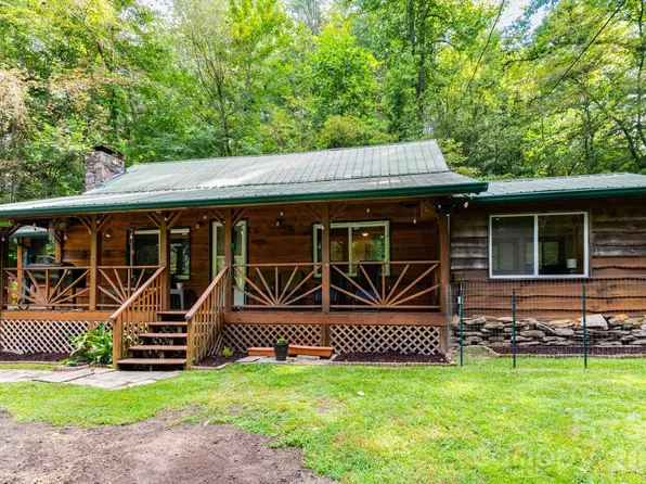 3387 Union Hill Rd, Whittier, NC 28789