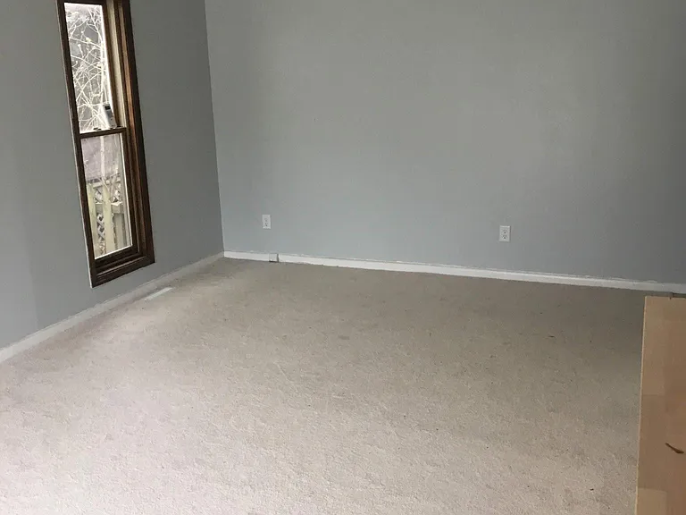 2465 Indianola Ave — Photo 26