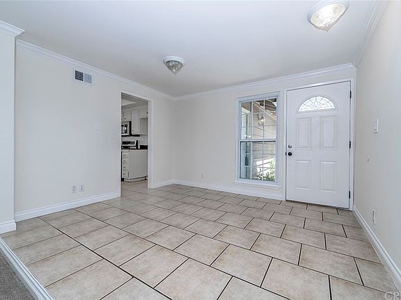 3rd image of 29011 Flowerpark Dr