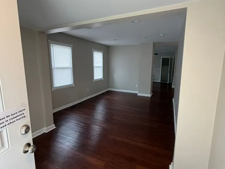 167 Brockwell Ave — Photo 4