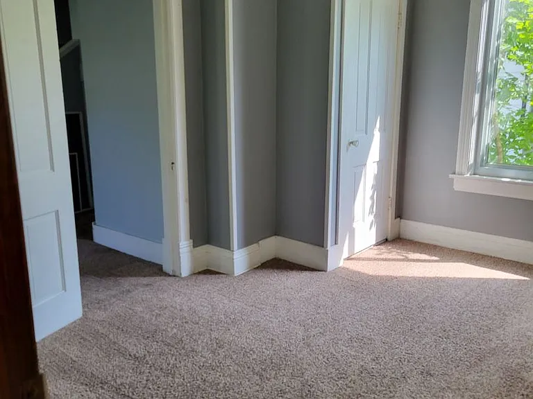 512 E Maple St — Photo 14