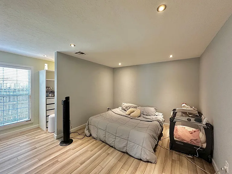 4720 NE Macarthur Cir — Photo 24