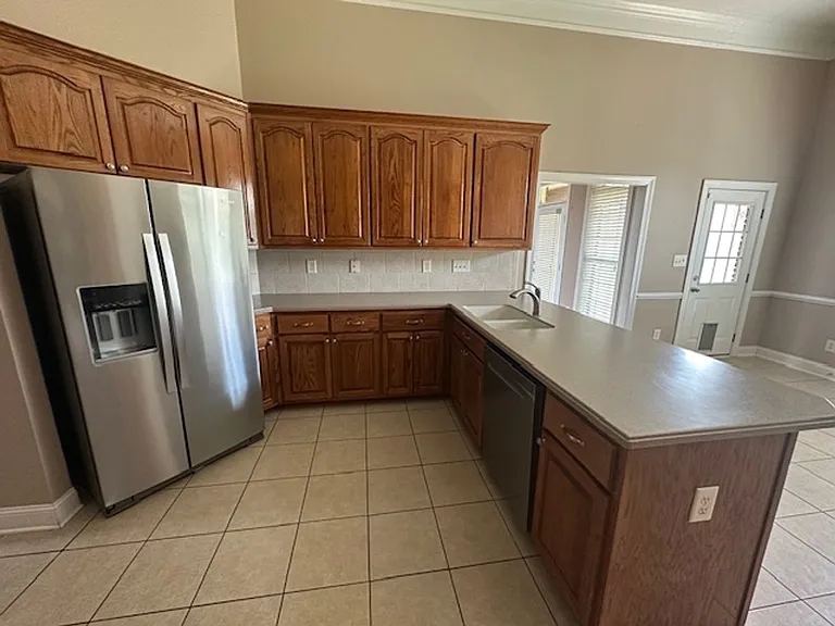113 Ashton Oak Ct — Photo 7