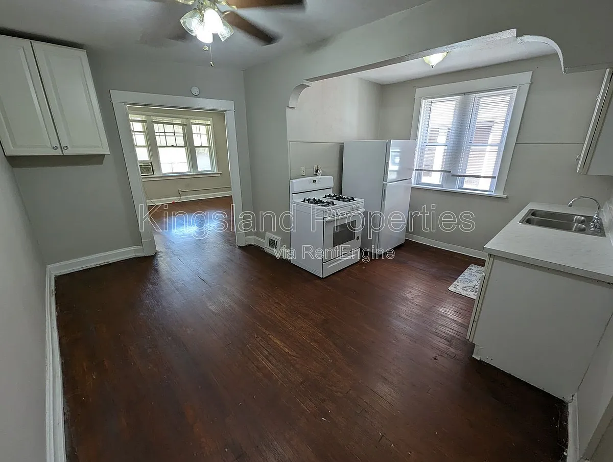 Building Photo - 4508 Pennsylvania Ave #2N