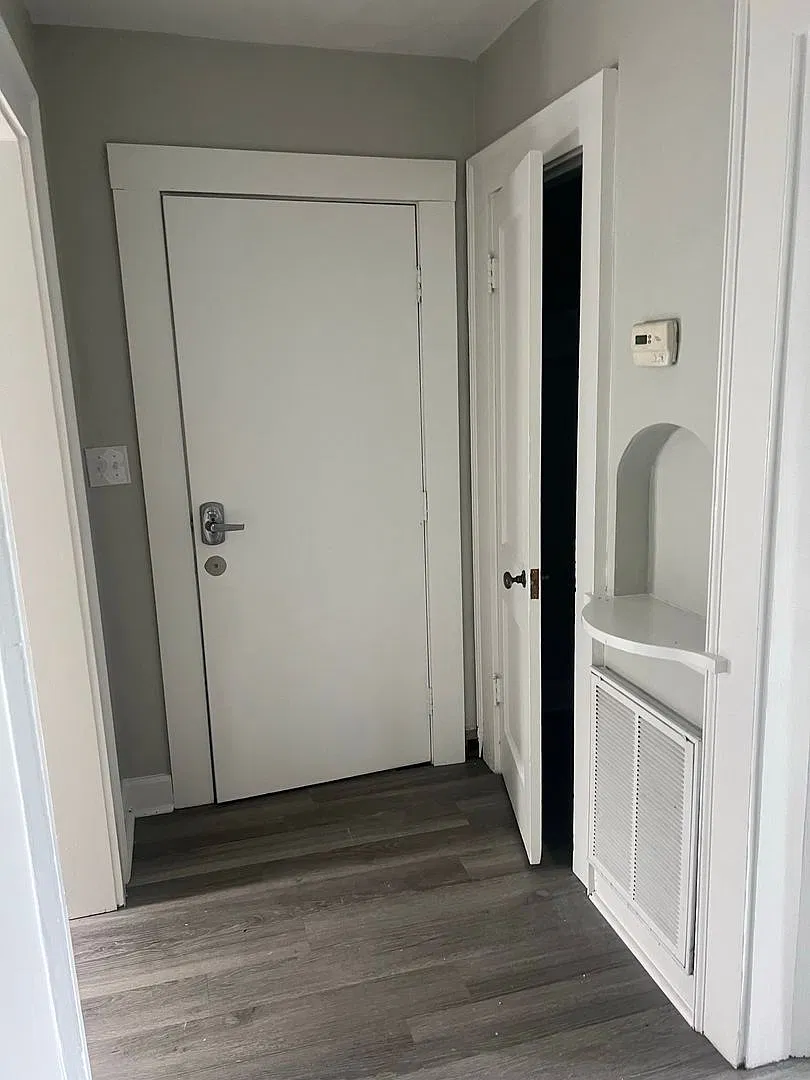 Cozy 1/1 Townhome — Photo 2