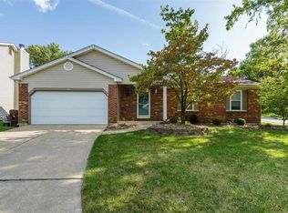 1021 Pegasus Cir, Saint Peters, MO