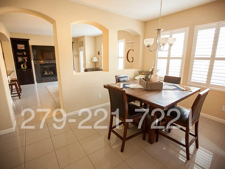8058 Linda Isle Ln — Photo 11