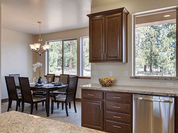 4th image of 11386 Saddleback Dr