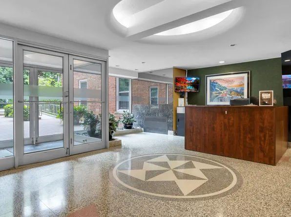 2465 Palisade Avenue image 20 of 27