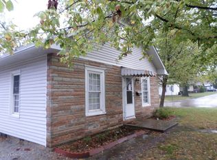 1411 E Poplar St, West Frankfort, IL 62896