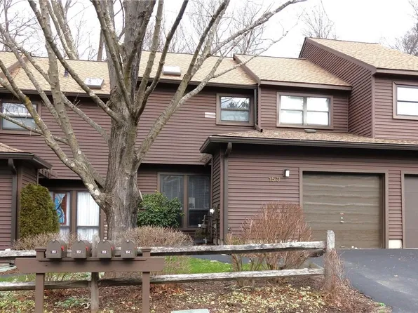 153 Woods View Lane, Ossining, NY 10562