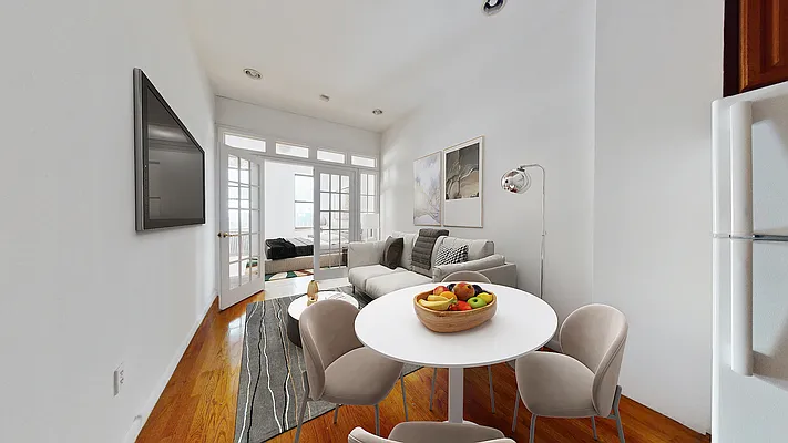 Rented by Bond New York | media 2