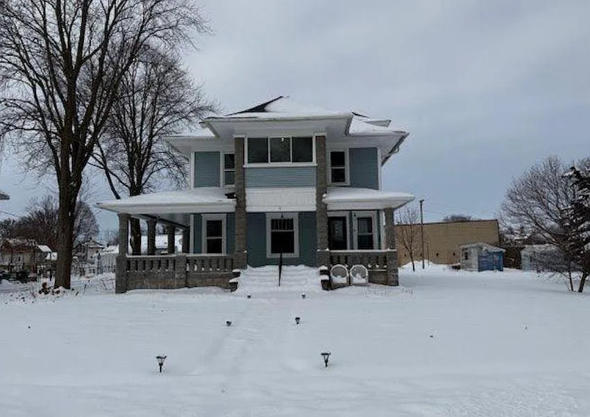 404 S Walnut Ave photo 1