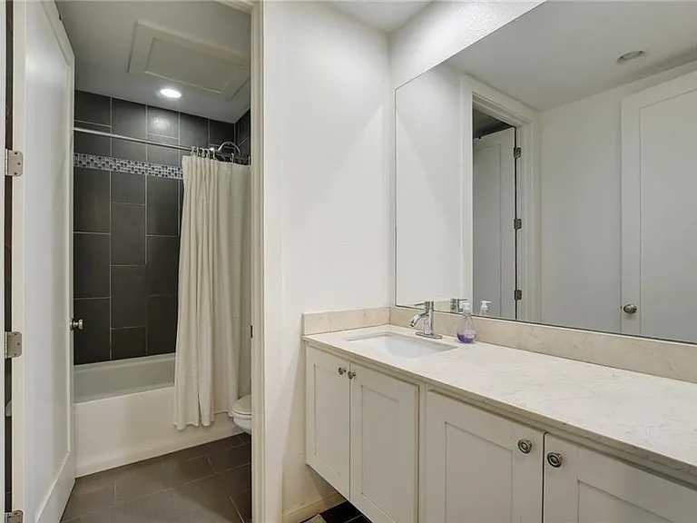 2708 San Pedro St #301 — Photo 15