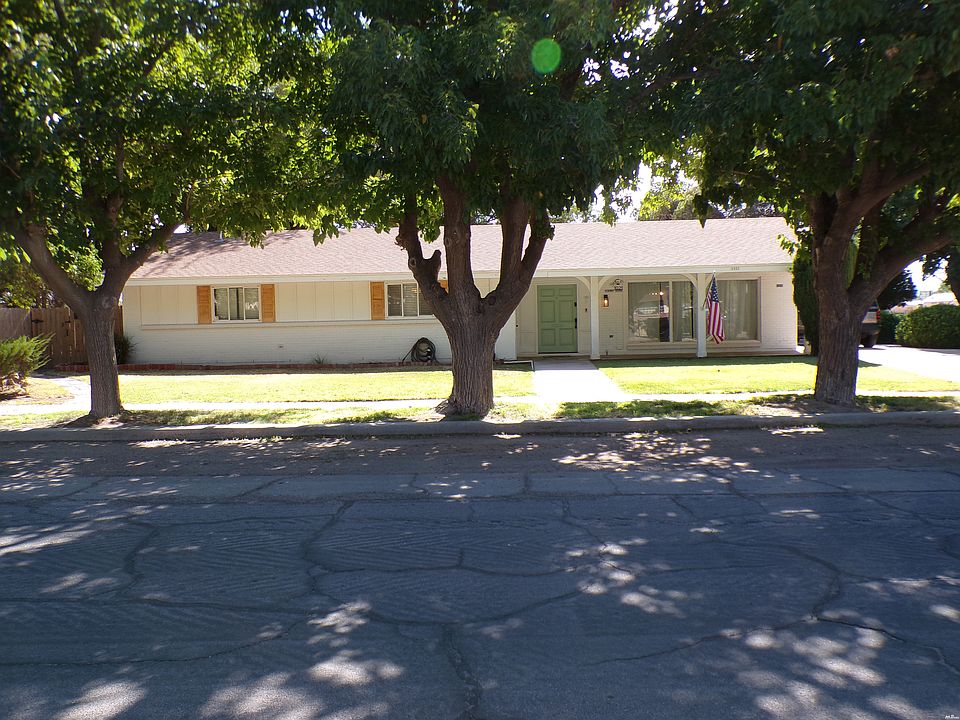 1st image of 1021 S Platinum Ave
