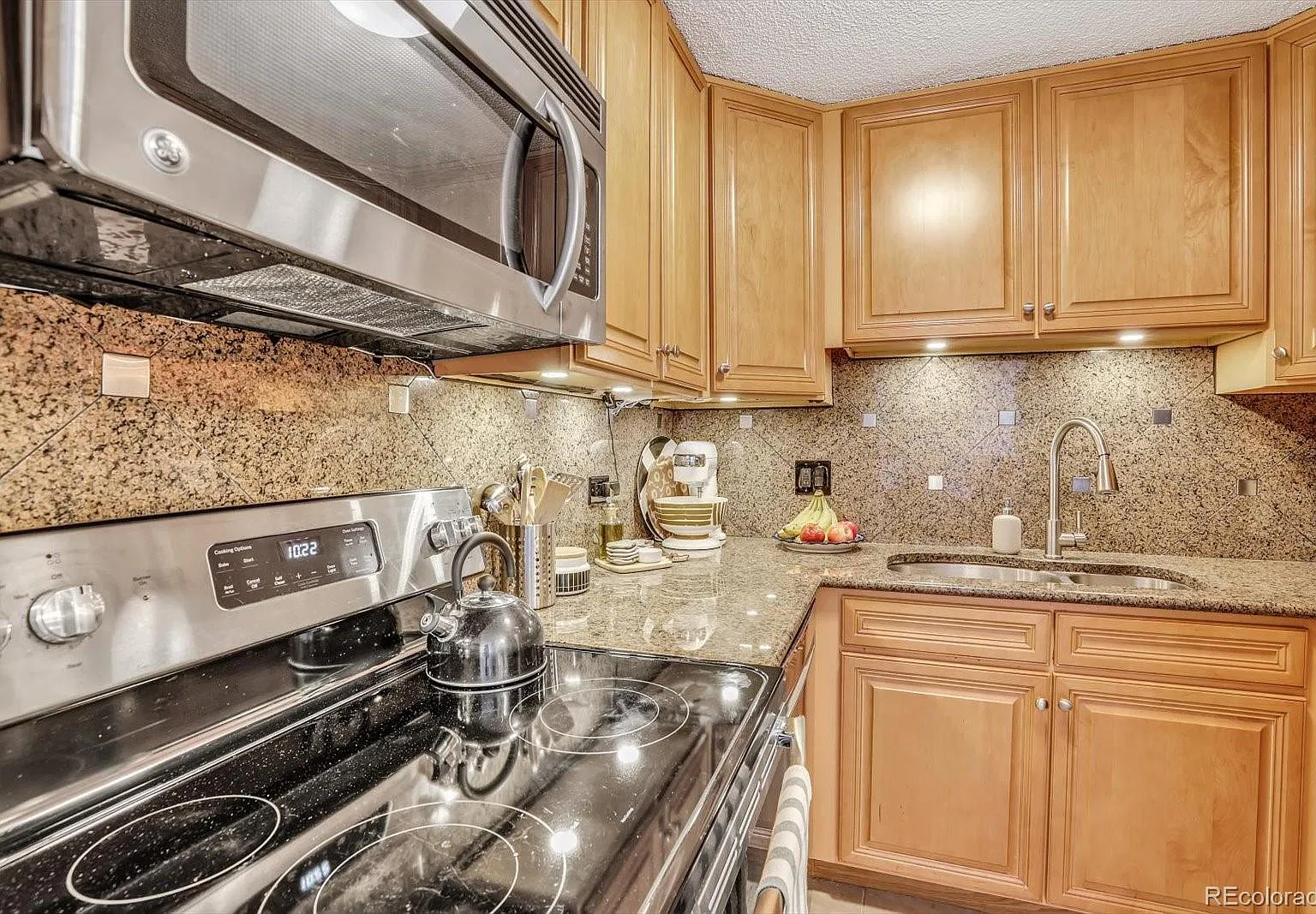 1 bed, 1.0 bath, 692 sqft, $1,550 — Photo 4