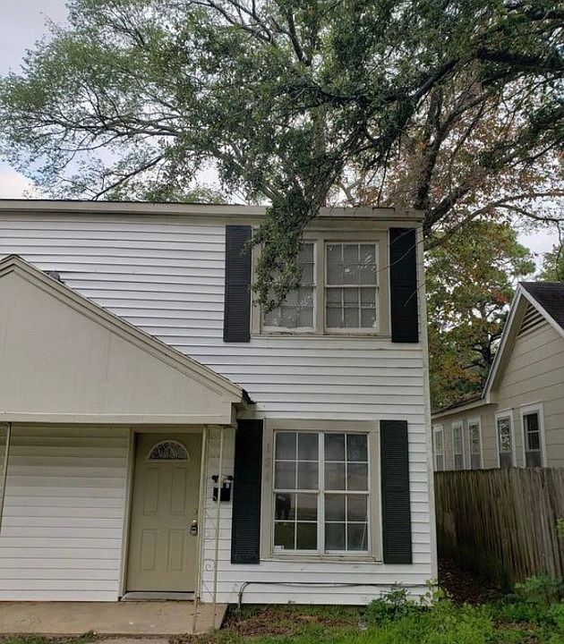 1st image of 124 E Olive St