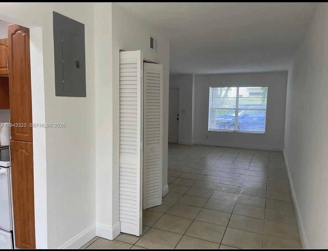 2 bed, 1.5 bath, 1000 sqft, $1,975 — Photo 4