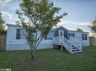 208 Swallow Cir, Robertsdale, AL 36567