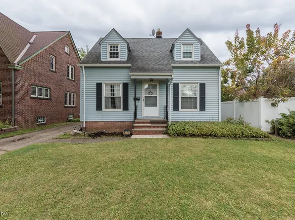 5320 Clement Dr, Maple Heights, OH 44137