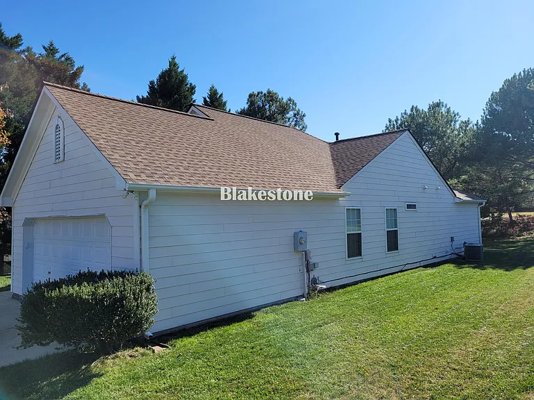 111 Lake Valley Ln — Photo 4