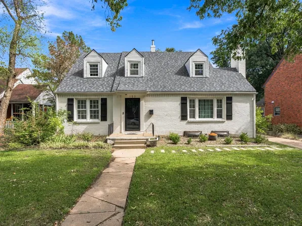 150 N Parkwood Ln, Wichita, KS 67208