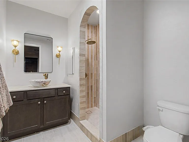 1020 Golden Summit Ave — Photo 22