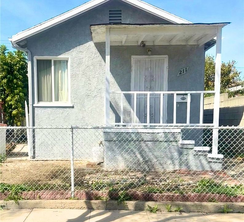 1st image of 211 W Hampton Ave