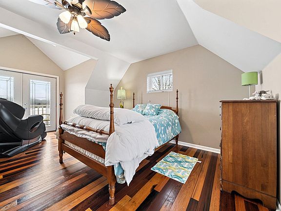 4th image of 506 McLachlan Point
