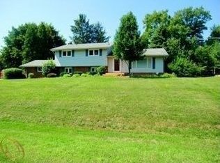30015 Ravenscroft Rd, Farmington Hills, MI 48331