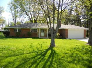 1074 Geneva Rd, Beavercreek, OH 45434
