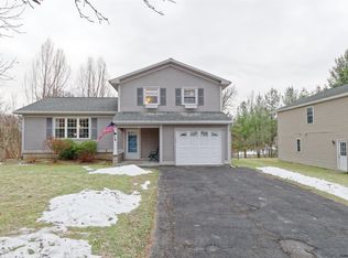 6 Peel St, Selkirk, NY 12158