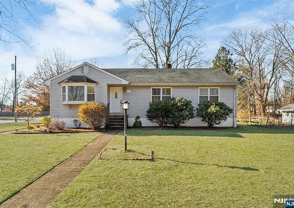 1st image of 60 White Oak Rd