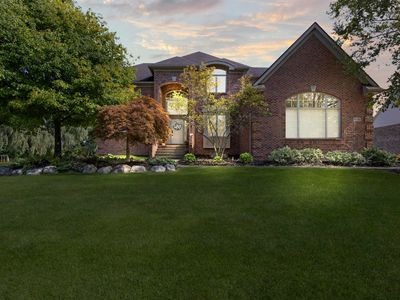 8978 Woodlore South Dr, Plymouth, MI, 48170
