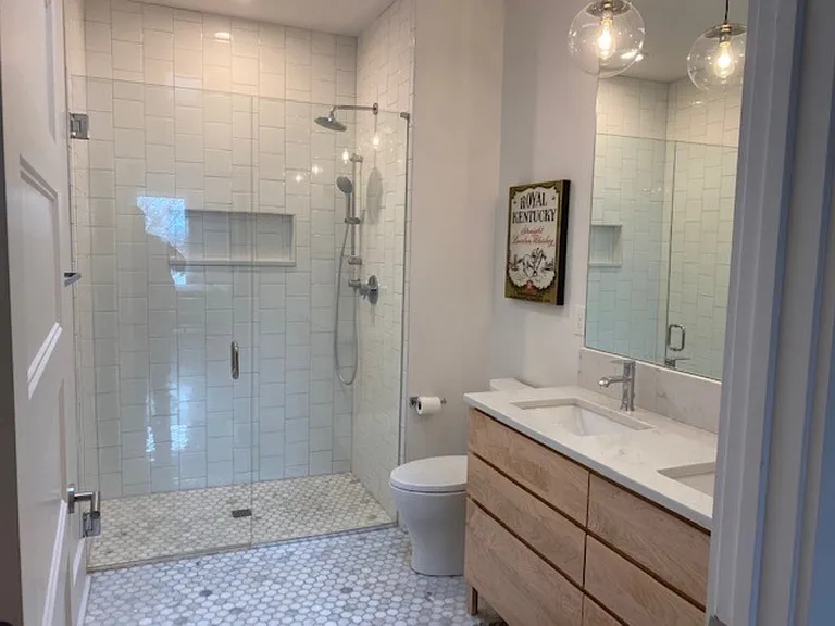 1419 Story Ave #B — Photo 8