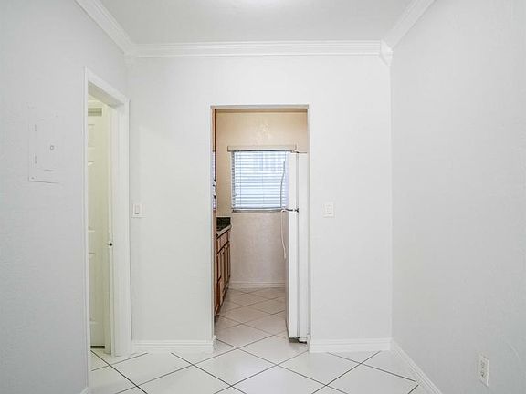 5th image of 7640 Carlyle Ave Unit 9B-7640CA-