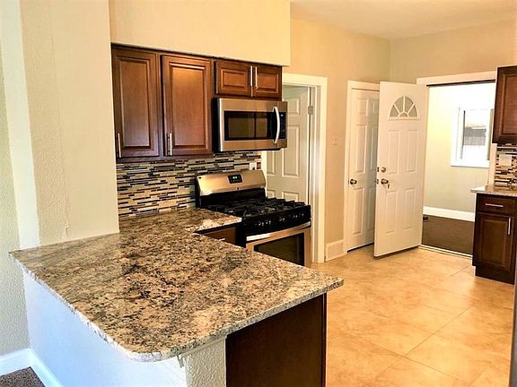 4th image of 906 N 23rd Ave #1