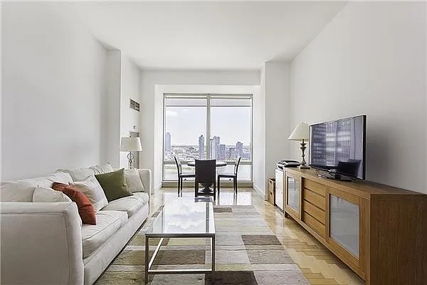 Rented by Engel & Völkers New York City | media 15