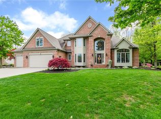 455 Heathland Cir, Webster, NY 14580