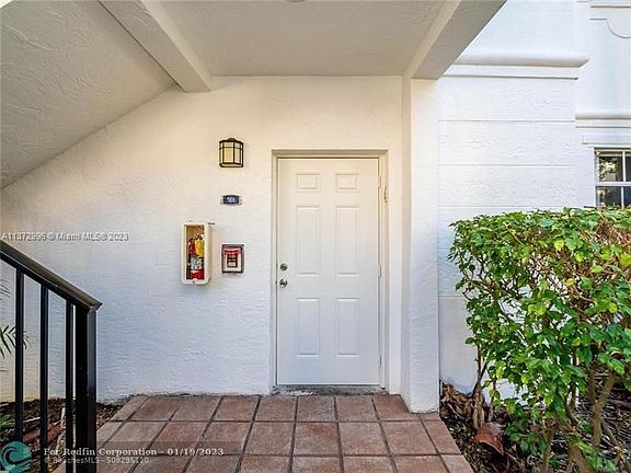 4th image of 3145 NE 184th St APT 5101