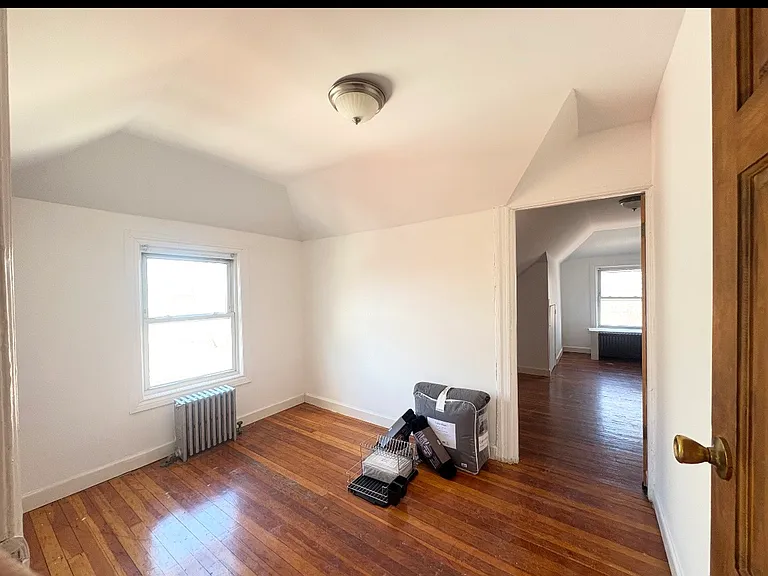 24 Chestnut Pl #3 — Photo 3
