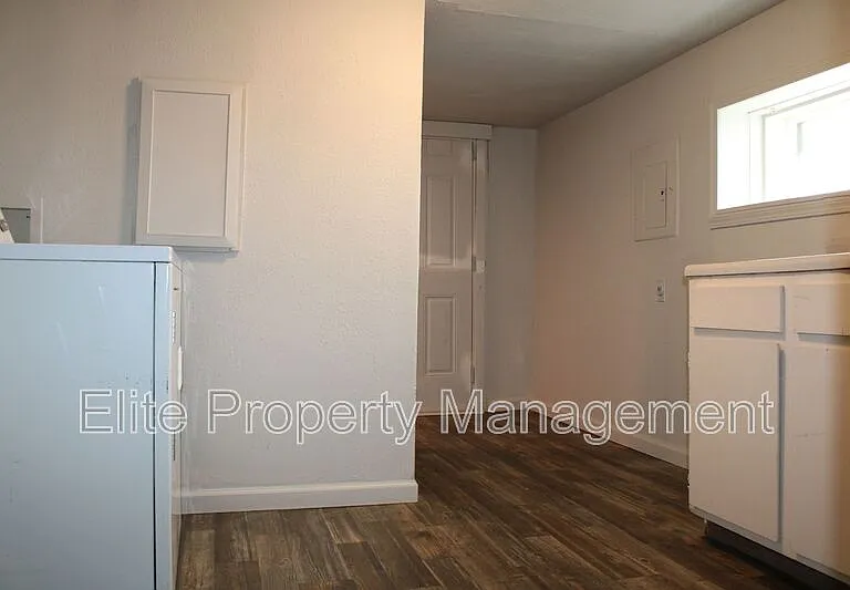 315 E City Center Dr — Photo 12