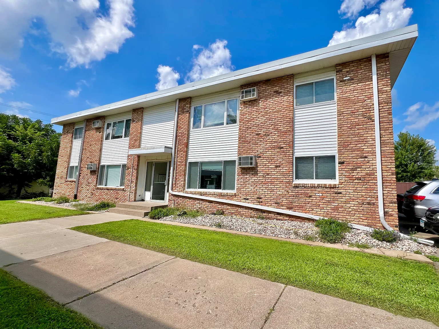 2 bed, $1,250 — Photo 1